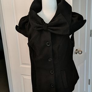 Black heavy bow overly button down top